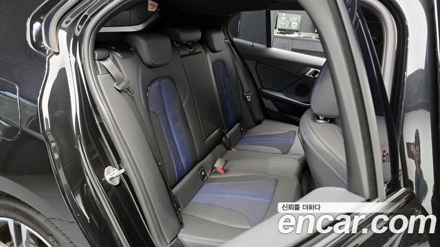 BMW 1 Series (F40) 120i M Sports 2023 — фото 12
