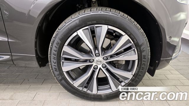 Volvo XC60 (II) B6 Inscirtion 2022 — фото 5