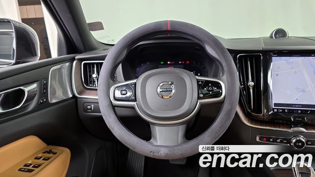 Volvo XC60 (II) B6 Inscirtion 2022 — фото 13