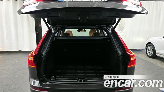Volvo XC60 (II) B6 Inscirtion 2022 — фото 20