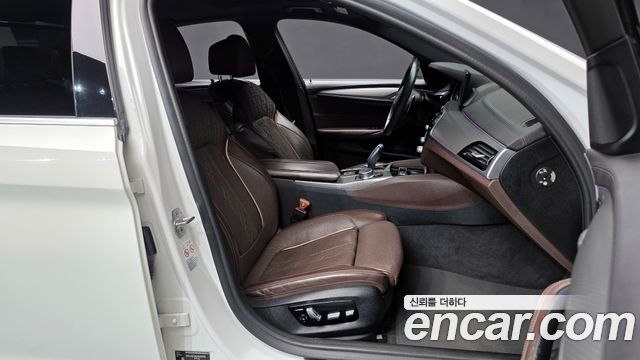 BMW 5 Series (G30) 530i xDrive M Sport Package Plus 2018 — фото 10