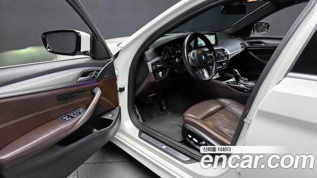 BMW 5 Series (G30) 530i xDrive M Sport Package Plus 2018 — фото 11