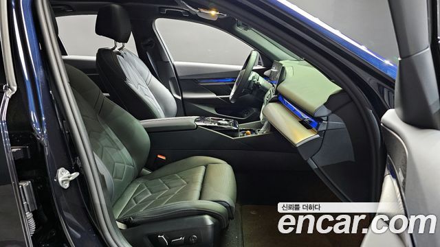 BMW 5 Series (G60) 520i M Sport 2025 — фото 10