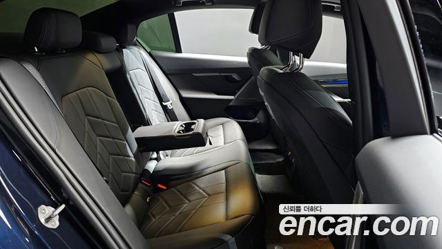 BMW 5 Series (G60) 520i M Sport 2025 — фото 12