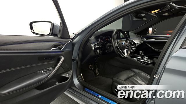 BMW 5 Series (G30) 520d M Sport Package Plus 2017 — фото 11