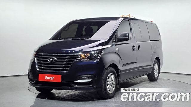 Hyundai Grand Starex Van 5-Seater Modern