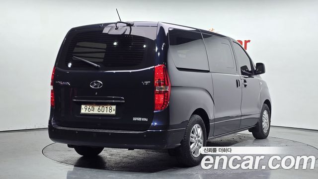 Hyundai Grand Starex Van 5-Seater Modern 2021 — фото 2