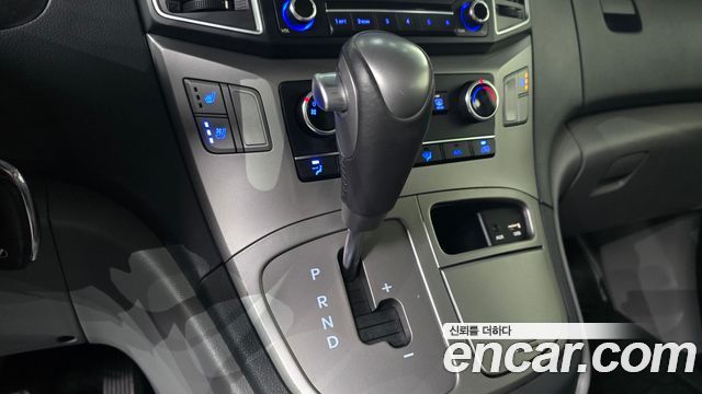 Hyundai Grand Starex Van 5-Seater Modern 2021 — фото 9