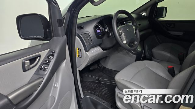 Hyundai Grand Starex Van 5-Seater Modern 2021 — фото 11