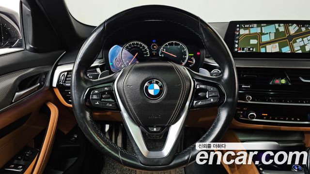 BMW 5 Series (G30) 530i xDrive M Sport Package 2018 — фото 13