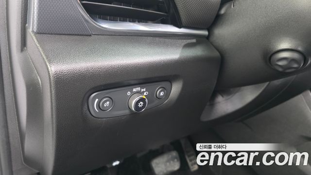 Chevrolet Traverse 3.6 AWD Redline 2020 — фото 17