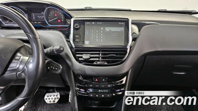 Peugeot 2008 1.6 e-HDi Feline S 2015 — фото 14