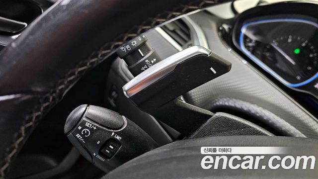 Peugeot 2008 1.6 e-HDi Feline S 2015 — фото 18