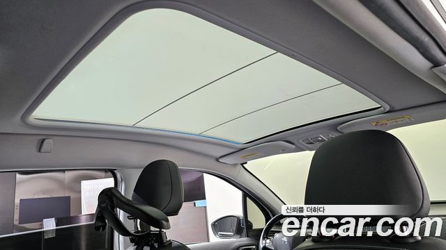 Peugeot 2008 1.6 e-HDi Feline S 2015 — фото 19