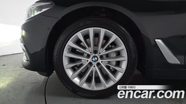 BMW 5 Series (G30) 530i xDrive Luxury Plus 2020 — фото 5