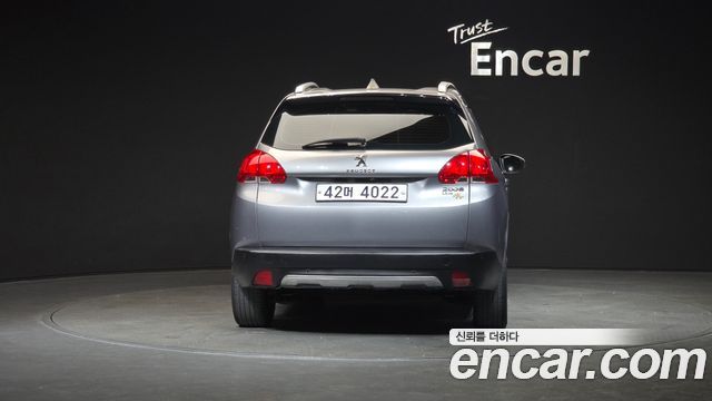 Peugeot 2008 1.6 e-HDi Feline L 2015 — фото 4