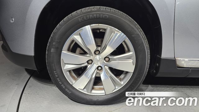 Peugeot 2008 1.6 e-HDi Feline L 2015 — фото 5