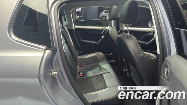 Peugeot 2008 1.6 e-HDi Feline L 2015 — фото 12