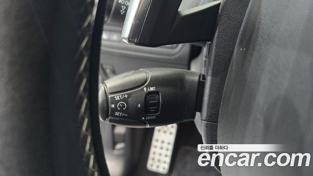 Peugeot 2008 1.6 e-HDi Feline L 2015 — фото 17