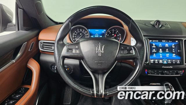 Maserati Levante 3.0 AWD Premium 2018 — фото 17