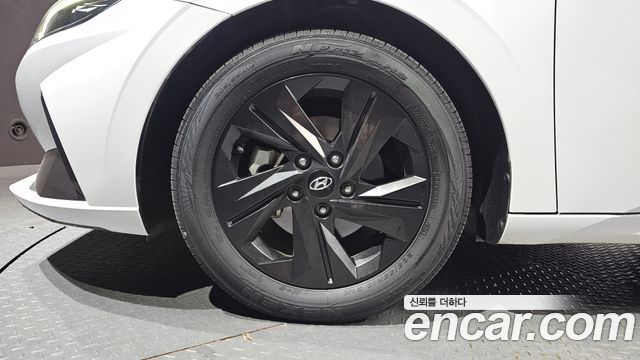 Hyundai Avante (CN7) 1.6 Inspiration 2021 — фото 5