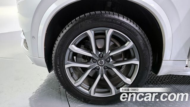 Volvo XC90 (II) D5 Momentum 2019 — фото 5