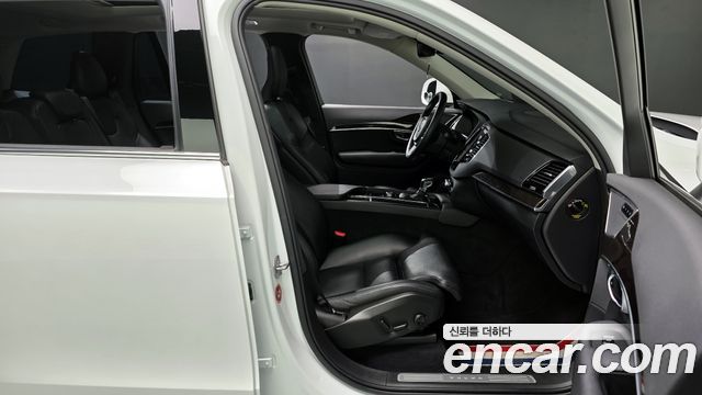 Volvo XC90 (II) D5 Momentum 2019 — фото 10