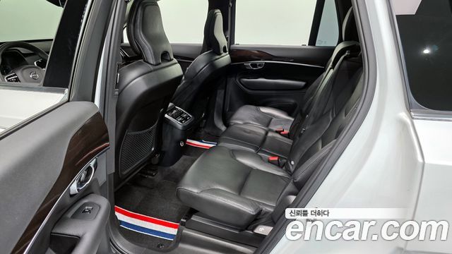 Volvo XC90 (II) D5 Momentum 2019 — фото 12