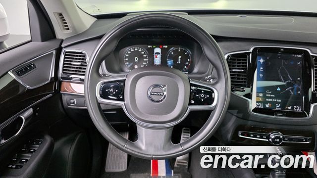 Volvo XC90 (II) D5 Momentum 2019 — фото 13