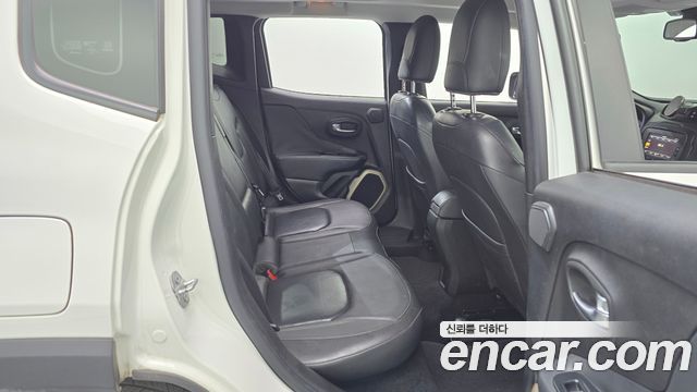 Jeep Renegade 2.0 Diesel Limited AWD 2015 — фото 12