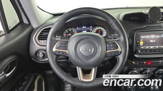 Jeep Renegade 2.0 Diesel Limited AWD 2015 — фото 13