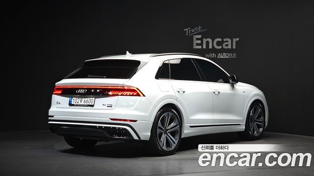 Audi Q8 (4M) 55 TFSI Quattro Premium 2023 — фото 2
