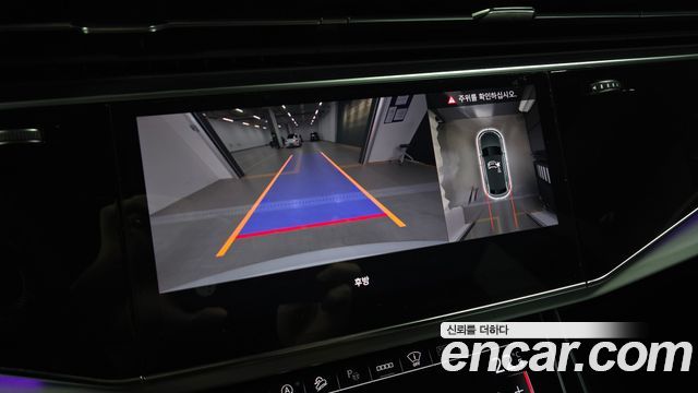 Audi Q8 (4M) 55 TFSI Quattro Premium 2023 — фото 18