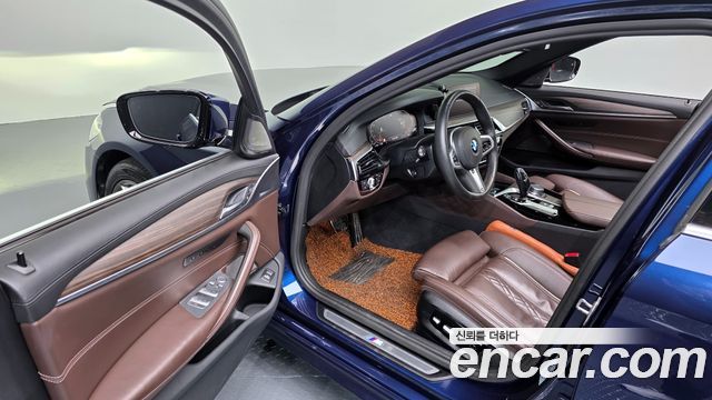 BMW 5 Series (G30) 520i M Sport 2020 — фото 11