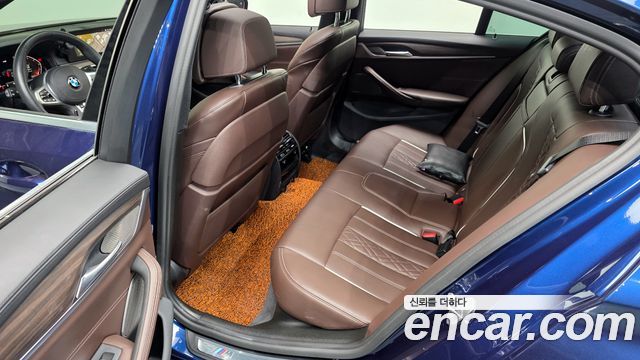 BMW 5 Series (G30) 520i M Sport 2020 — фото 12