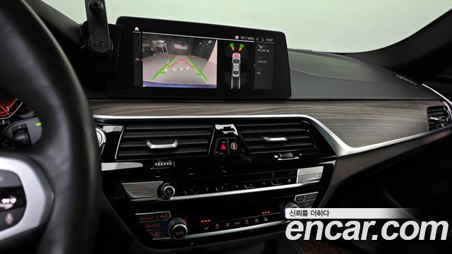 BMW 5 Series (G30) 520i M Sport 2020 — фото 15