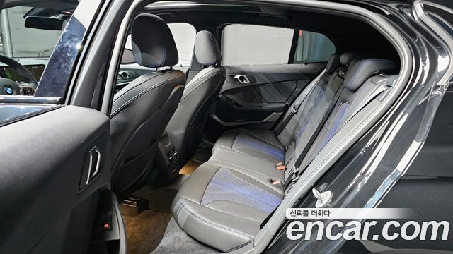 BMW 1 Series (F40) 120i M Sports 2024 — фото 17