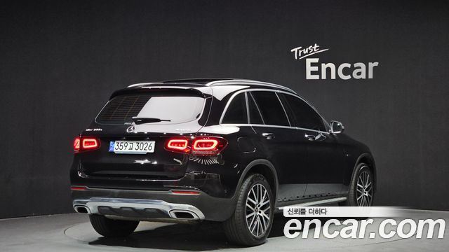Mercedes-Benz GLC-Class (X253) GLC300e 4MATIC 2020 — фото 2