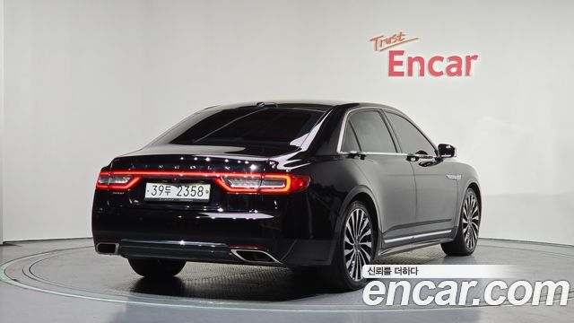 Lincoln Continental (X) 3.0 Presidential AWD 2017 — фото 2