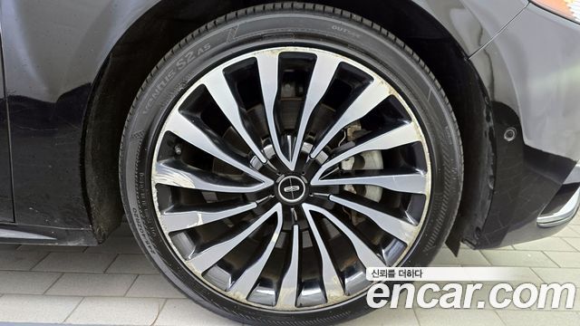 Lincoln Continental (X) 3.0 Presidential AWD 2017 — фото 5