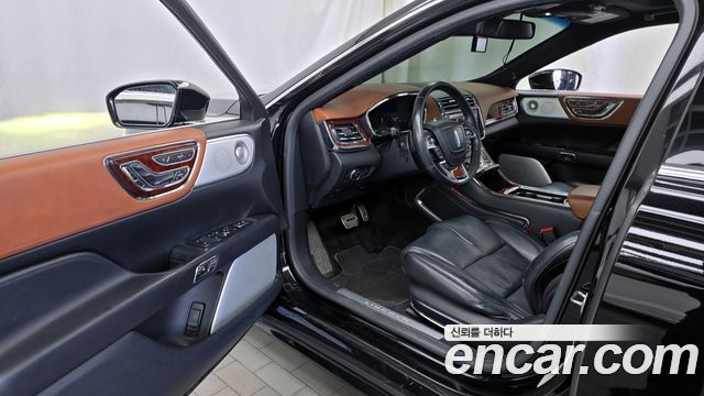 Lincoln Continental (X) 3.0 Presidential AWD 2017 — фото 10