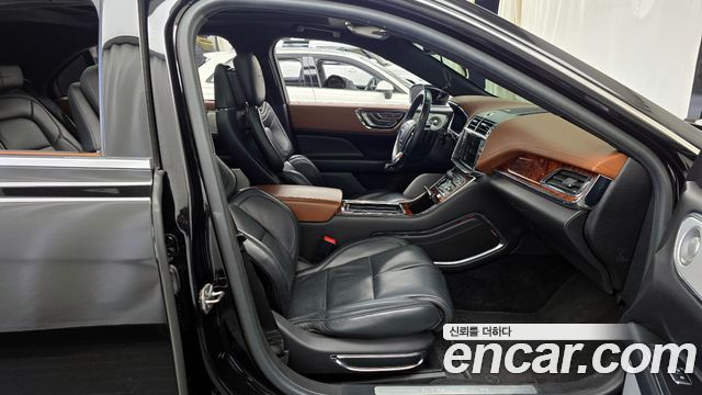 Lincoln Continental (X) 3.0 Presidential AWD 2017 — фото 11