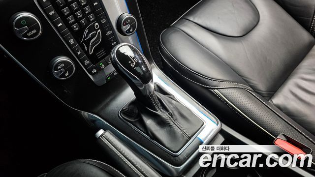 Volvo V40 T5 2nd 2015 — фото 9