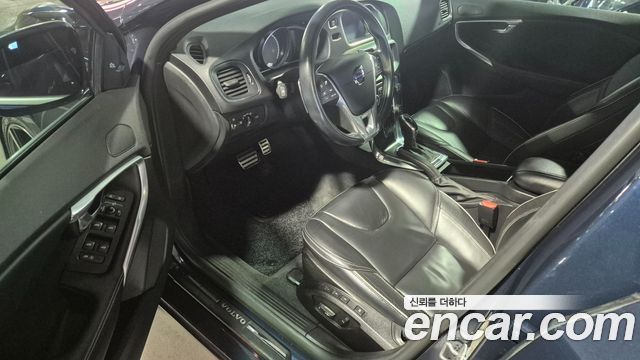Volvo V40 T5 2nd 2015 — фото 16