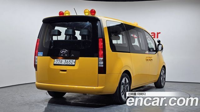Hyundai Staria L3.5  Kinder Safety Car 11-Seater 2022 — фото 2