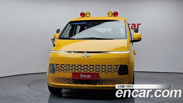 Hyundai Staria L3.5  Kinder Safety Car 11-Seater 2022 — фото 3