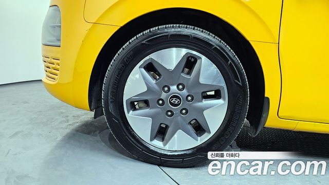 Hyundai Staria L3.5  Kinder Safety Car 11-Seater 2022 — фото 5