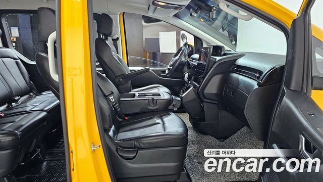 Hyundai Staria L3.5  Kinder Safety Car 11-Seater 2022 — фото 10