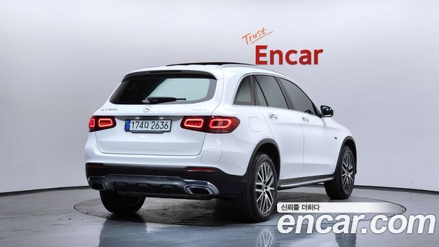 Mercedes-Benz GLC-Class (X253) GLC300e 4MATIC 2021 — фото 2