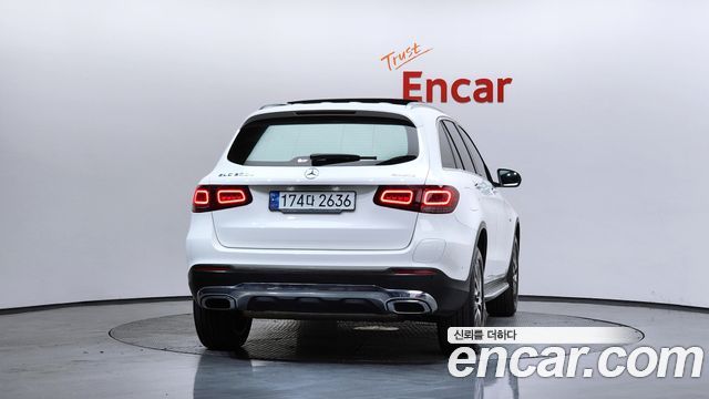 Mercedes-Benz GLC-Class (X253) GLC300e 4MATIC 2021 — фото 4